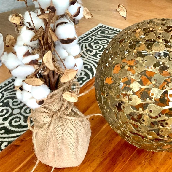 Cotton Arrangement in Burlap - Picture 3 of 7